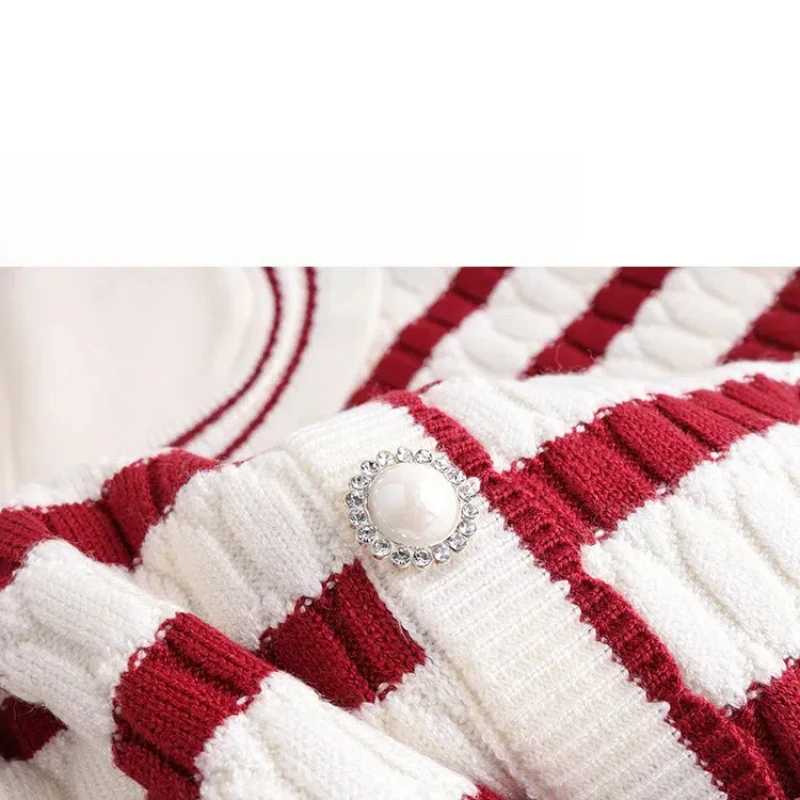 Office Lady Autumn Winter Screw Thread Peter Pan Collar Contrast Color Button Striped Women\'s Pullover Sweater Knitted Tops