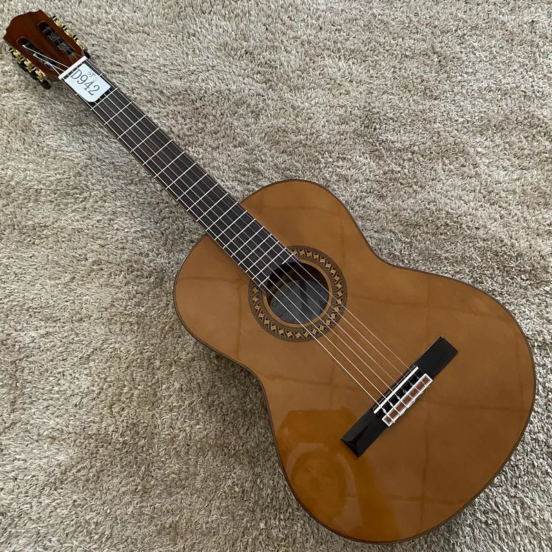 

Original Hofner HC504 4/4 Classical Guitar Solid Cedar Top Mahogany Plywood Back Right Hand Version 39 Inch