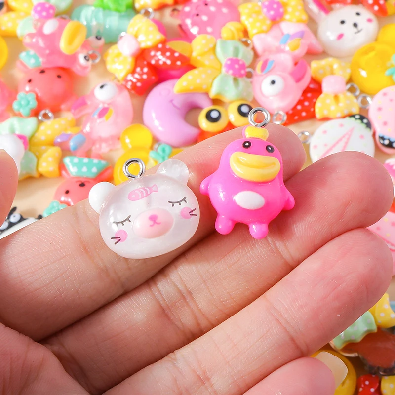 Leslie 15 Stück Harz süße Tiere Frosch Ente Schleife Blumen Charms für handgefertigte Armbänder Halsketten DIY Schmuckherstellung Zubehör – Detail 1