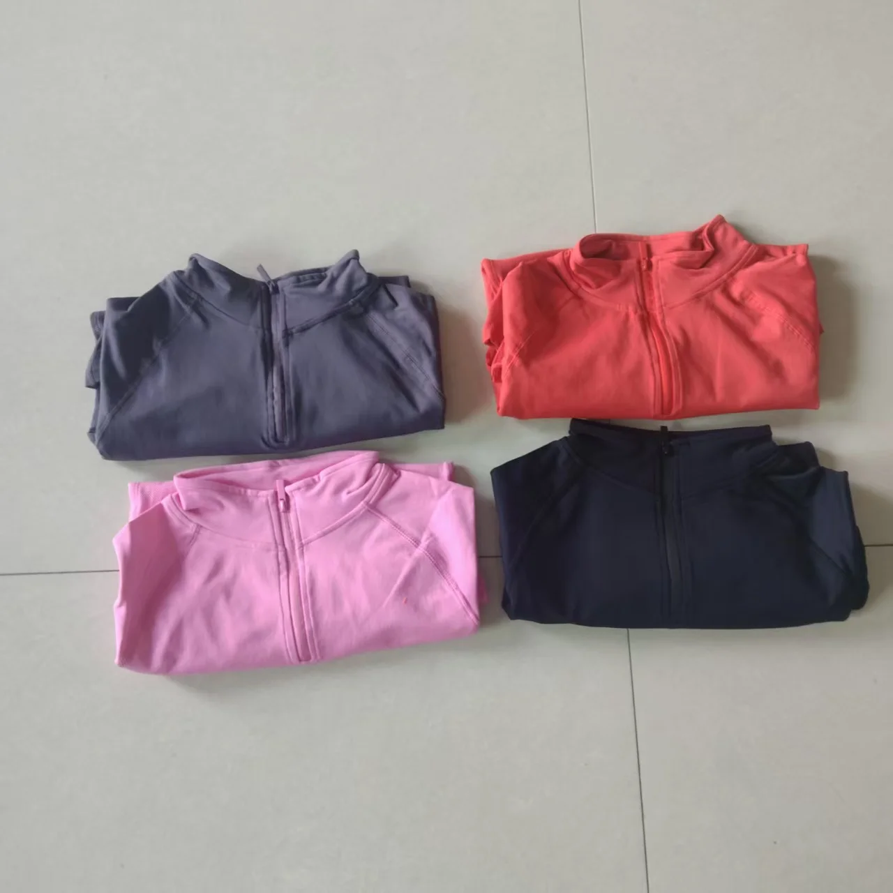 Dneyf D-Y-F Damen Workout-Top mit Halbem Reißverschluss, Schlankes Langarm-Kompressionsshirt für Yoga & Fitness-Training mit Individuellem Etikett – Detail 8