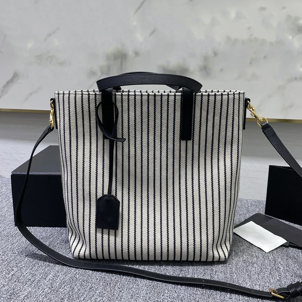 2026 French Wing Tote Bag Genuine Leather Large Capacity Shoulder Bag Luxury Designer Retro Office Shopping Bucket Hobos Handbag