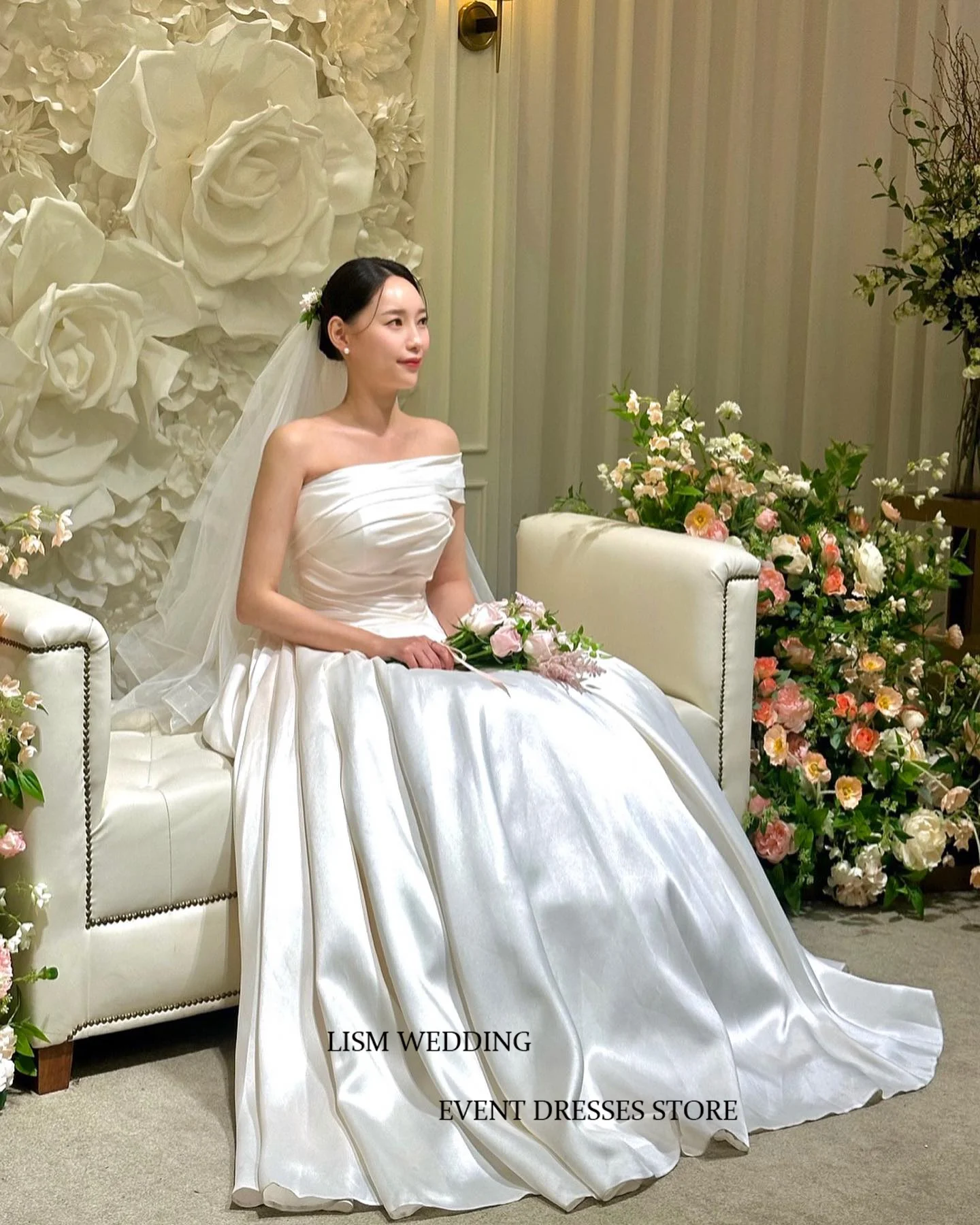 LISM Simple A-LINE Silk Taffeta Wedding Dress Strapless Short Floor-Length South Korea Corset/Zip Back Bridal Gowns With Veil