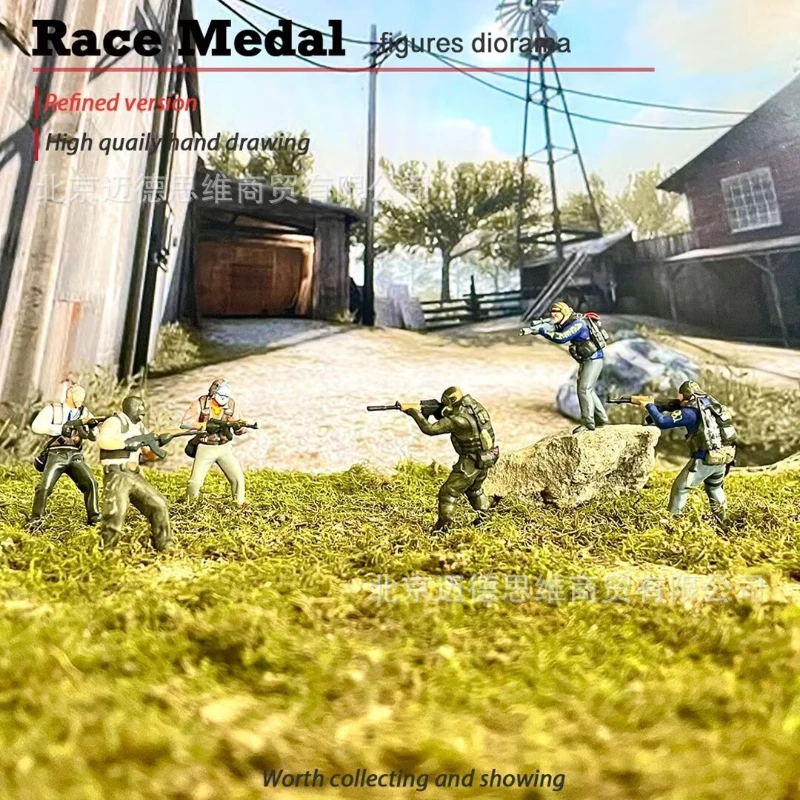 New 1/64 Scale Police and Bandit Combat Miniature Doll DIY Scene Matching Holiday Gift Handmade Painted Toy Model Ornament