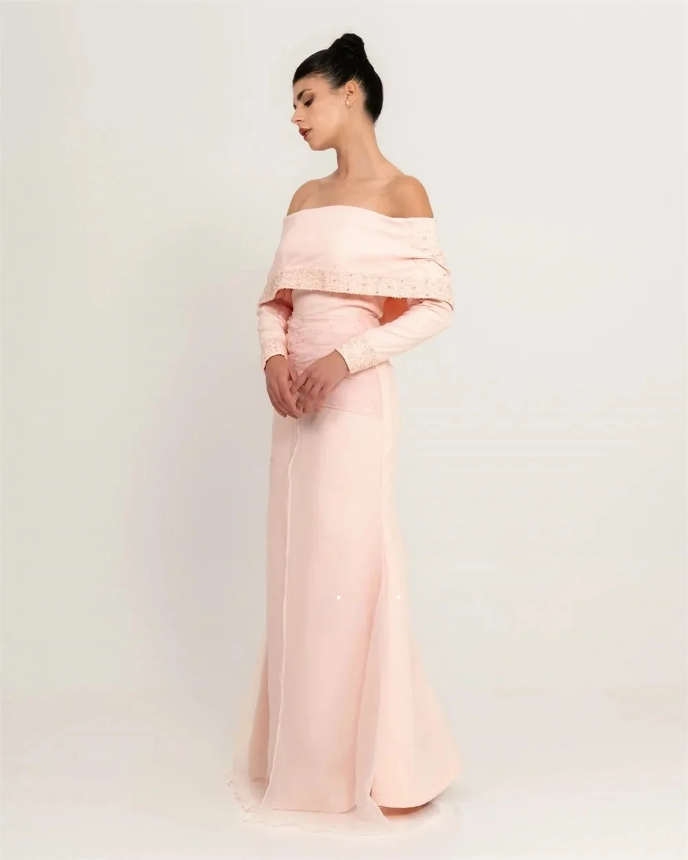 Pink Beaded Long Sleeves Bespoke Occasion Gown Evening Dresses Pastrol Unisex Jersey Retro Dubai Saudi Arabic Prom Customized