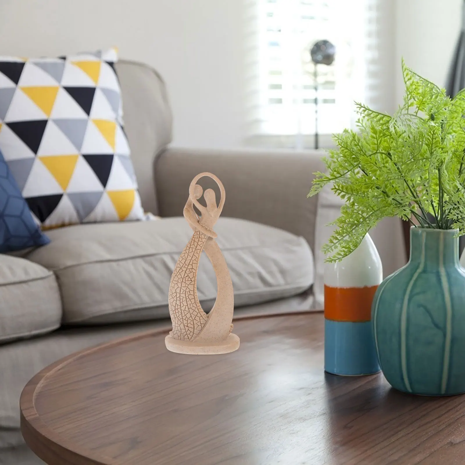 

Resin Couple Sculpture Unique Lover Hugging Sculpture Stable Desktop Home Decoration Gift Resin Couple Statue Decoration