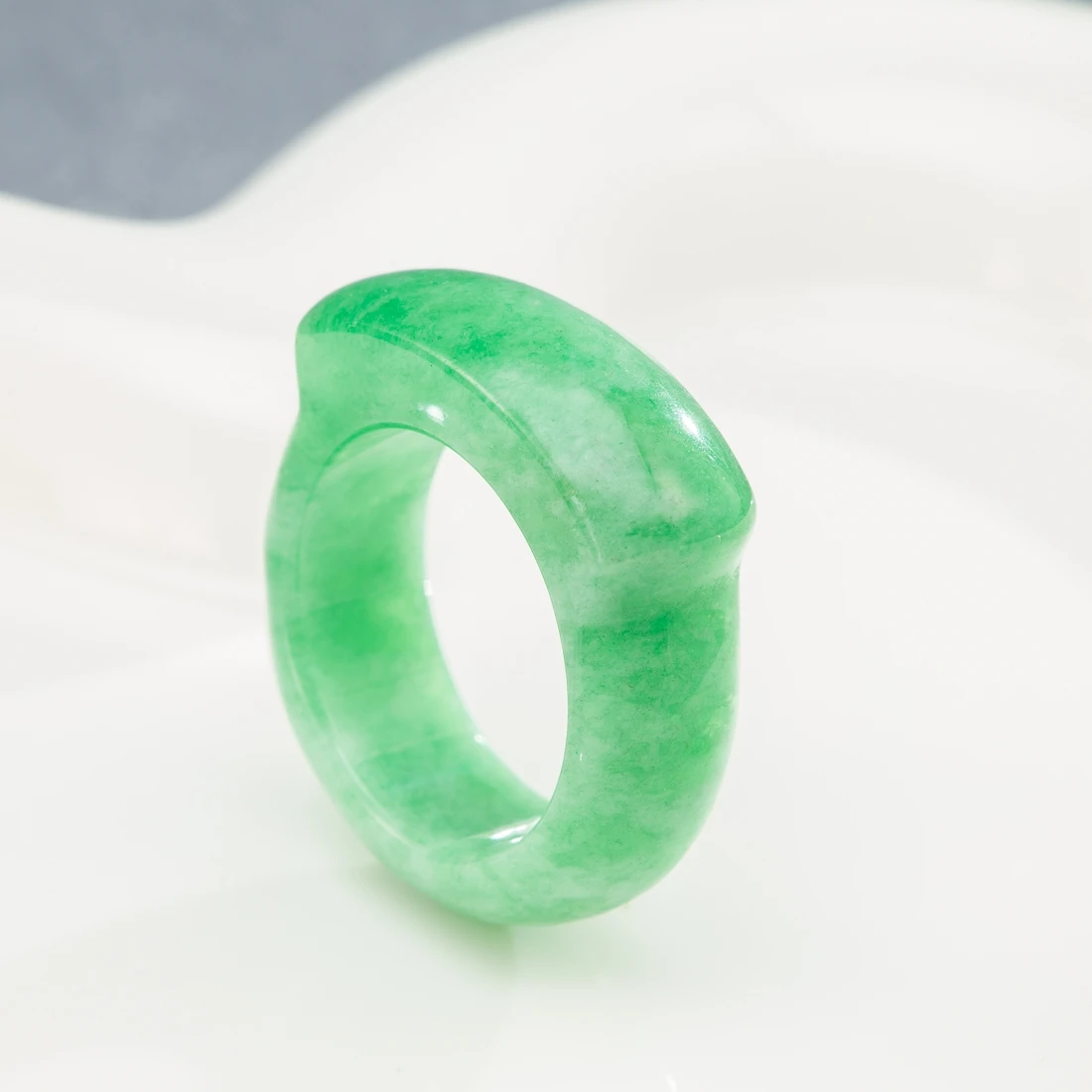 TIEMSWIND Natural Simple Fashion Green Jade Saddle Ring for Men