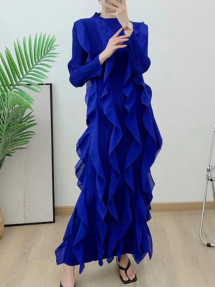 GVUW Pleated Dress For Women Slim Solid Color O-neck Long Sleeve Flowers Edgs Female Evening 2024 Spring New Dresses 17G2001