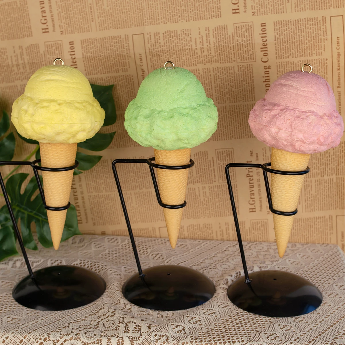 1 pc  PU  Hanging Ice Cream Model, Slow Rebound Process, Soft PU Foam Material, Shop Decoration, Display Props, Fake Show food