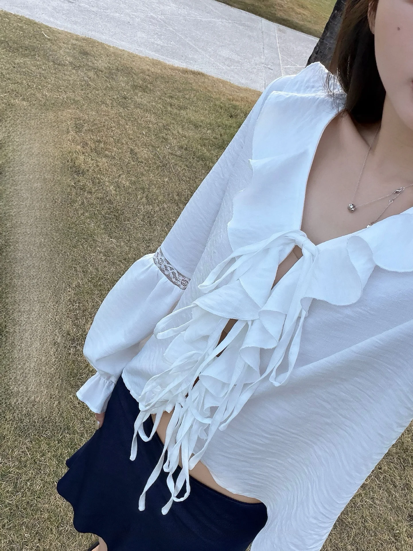 

Женская блузка с рукавами-фонариками, V-образным вырезом, весенняя, повседневная, тонкая, с широким подолом, дышащая, с длинными рукавами, на пуговицах