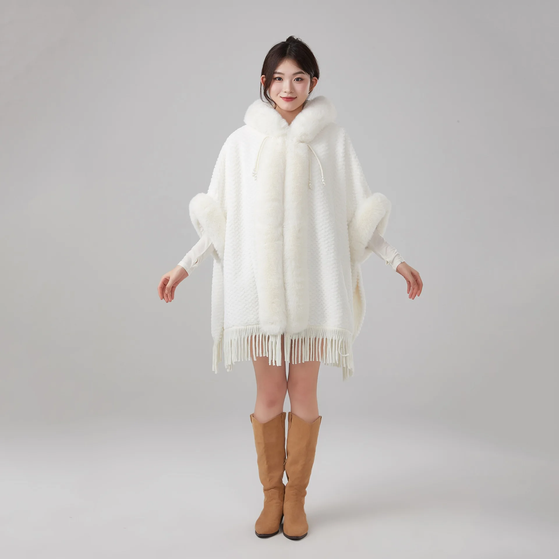 Poncho Autumn/Winter New Arrival Women's Oversized Faux Fur Hooded Cozy Wrap Coat with Fringe and Thick Wool Material P1