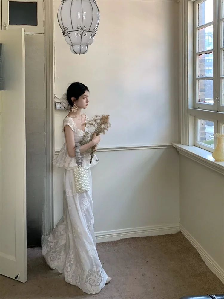 

Комплект из шелкового топа на бретельках и свободных брюк с вышивкой в стиле французского курорта для женщин, летне-осенний...