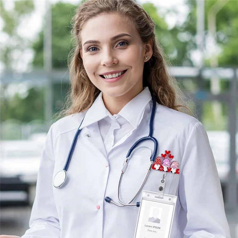 

AC57-4Pcs Держатель бейджа Зажим для катушки - Подарки на День Святого Валентина Милый розовый узор в виде сердца Идентификационная карточка Выдвижной зажим для катушки бейджа