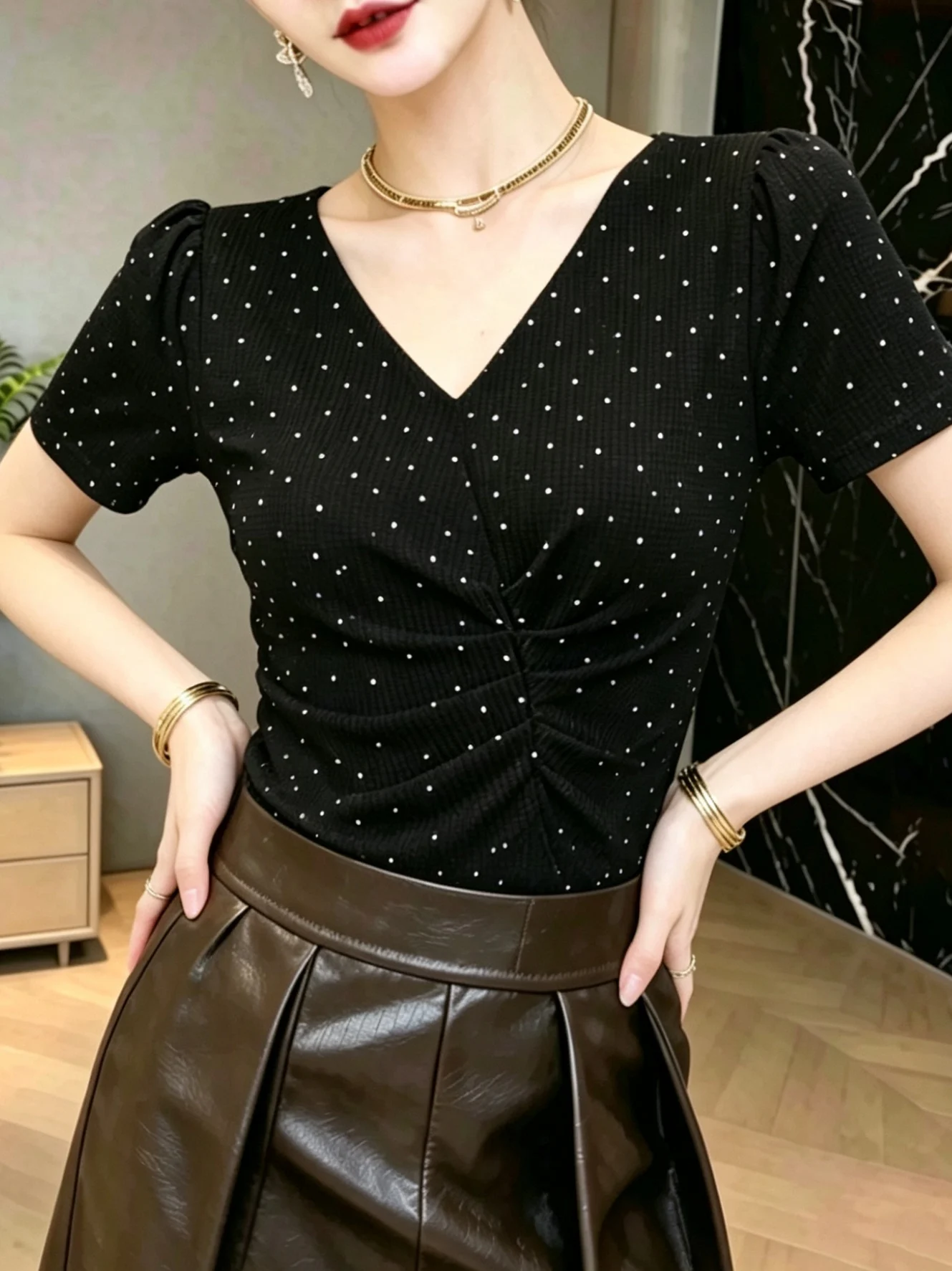 Summer Women's Sexy V-Neck Knot T-Shirt Short Sleeve Polka Dot Design Slimming Top Trendy Waist-Cinching Bubble Sleeve