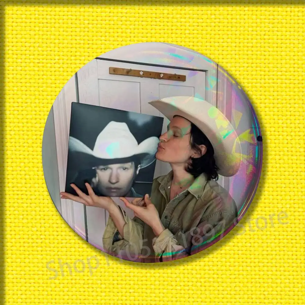 A-Adrianne L-Lenker أغاني مشرق المستقبل شارات 25 مللي متر 75 مللي متر 44 مللي متر 58 مللي متر 32 مللي متر دبوس مستدير بروش الزينة تذكارية تأثيري هدية #5