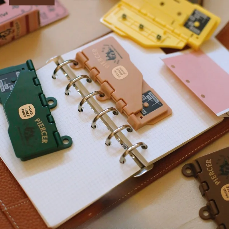 Card Punch 3-hole 4mm Loose-leaf Notebook M5/A7/A6 with Hanging Holes Can Be Put Into Loose-leaf Storage Portable Punch.