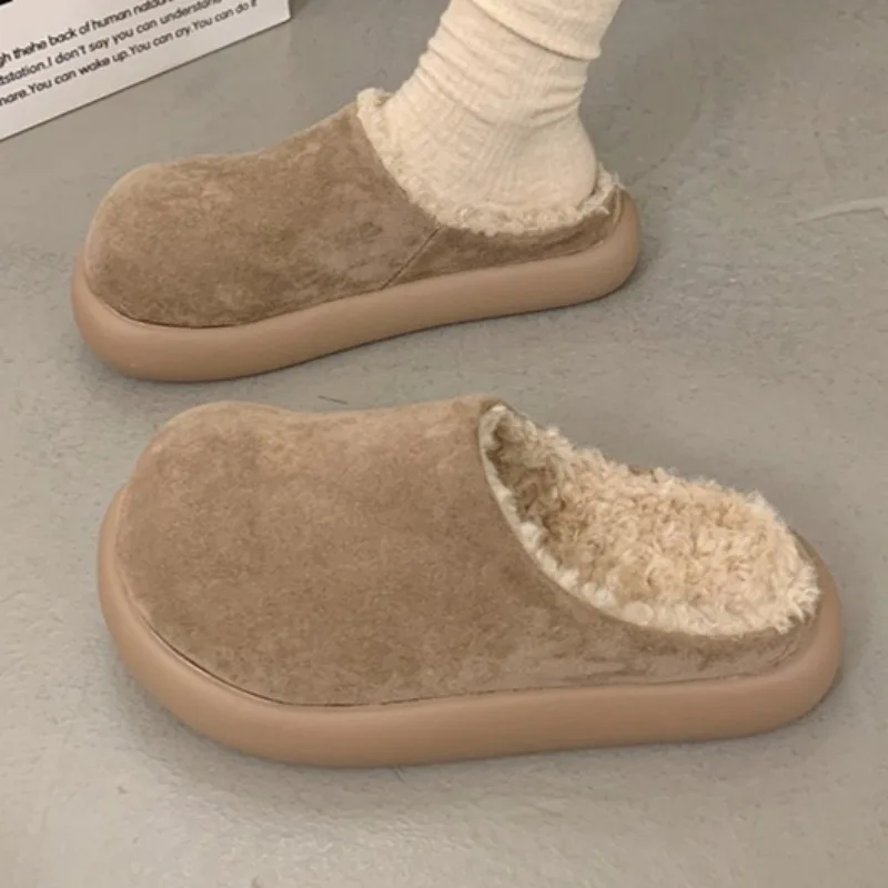 فاخر جولة تو المرأة أحذية قطنية 2025 الشتاء المنزل اليومي عدم الانزلاق قصيرة أفخم نعال تدفئة مريحة المشي السيدات البغال