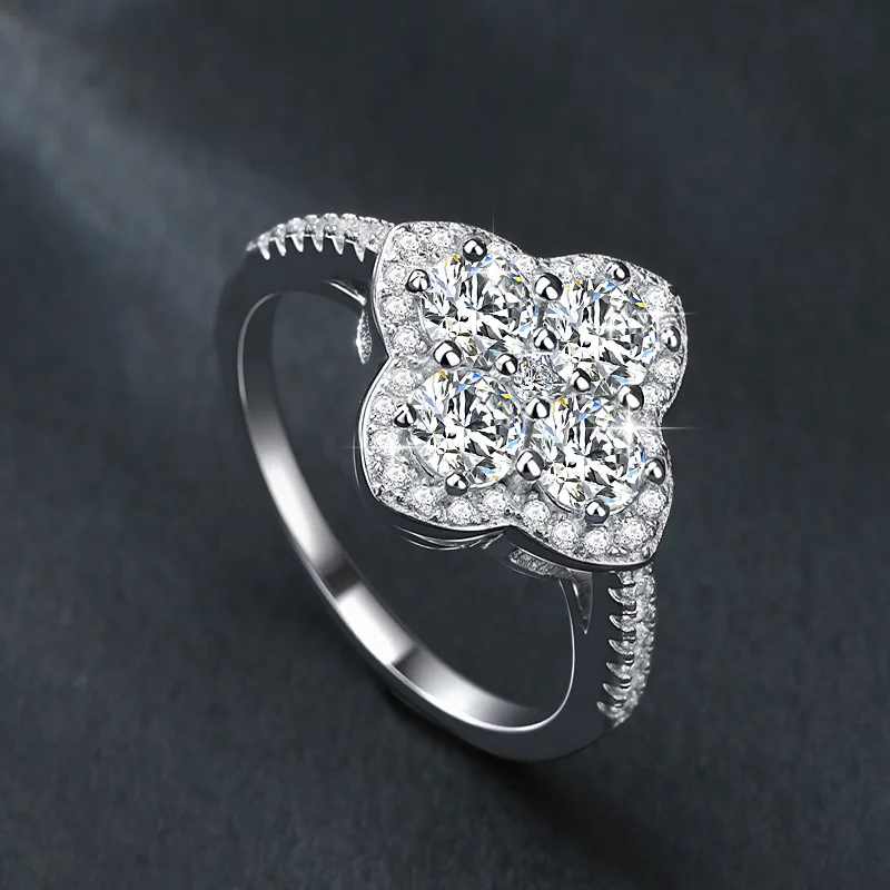 Moissanite Four Leaf Clover GRA D VVS1 S925 Sterling Silver Ring Exquisite Luxury Daily Wedding Fine Jewelry for Women
