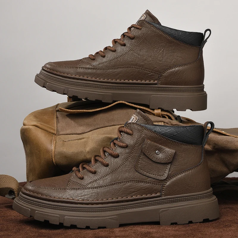 Nuovi stivali da uomo alti di marca di fascia alta Stivali da lavoro casual alla moda Stivali da esterno comodi con altezza antiscivolo