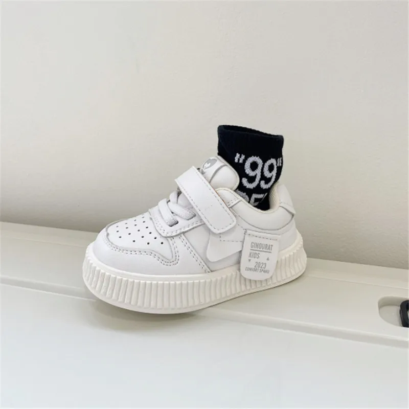 2023 New Autumn Baby Shoes For Boys Leather Toddler Kids Casual Shoes Soft Sole Outdoor White Tennis Fashion Girls Sneakers