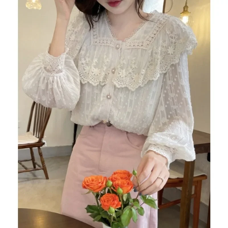 قمصان النساء الفرنسية خمر الدانتيل لوليتا أنيقة طويلة الأكمام انتفض بلوزة عالية الجودة مكتب سيدة موضة جديدة شيك الإناث القمم