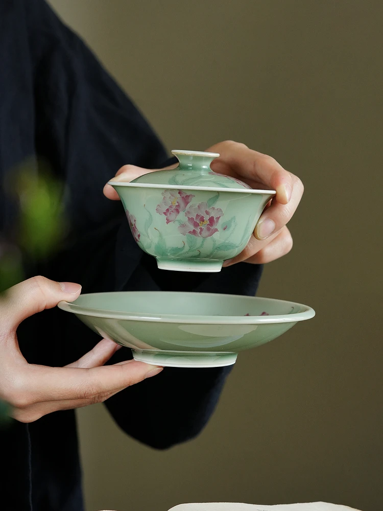 

Jingdezhen Hand-Painted Lotus Flower Design Thin-Walled Tea Bowl Large 50ml Bean een Heat-Resistant Brewing Bowl