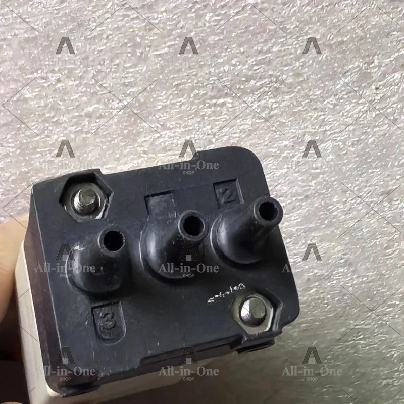Three-way Solenoid Valve LVMK202-6J DC12V Five-category Solenoid Valve