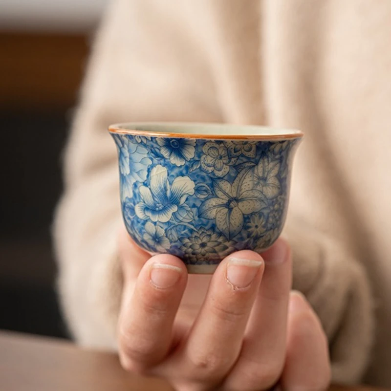 Tasse à thé en céramique florale bleue et blanche, Style four Ru, tasse principale personnelle pour thé Gongfu, usage domestique, cadeau en porcelaine chinoise fait à la main