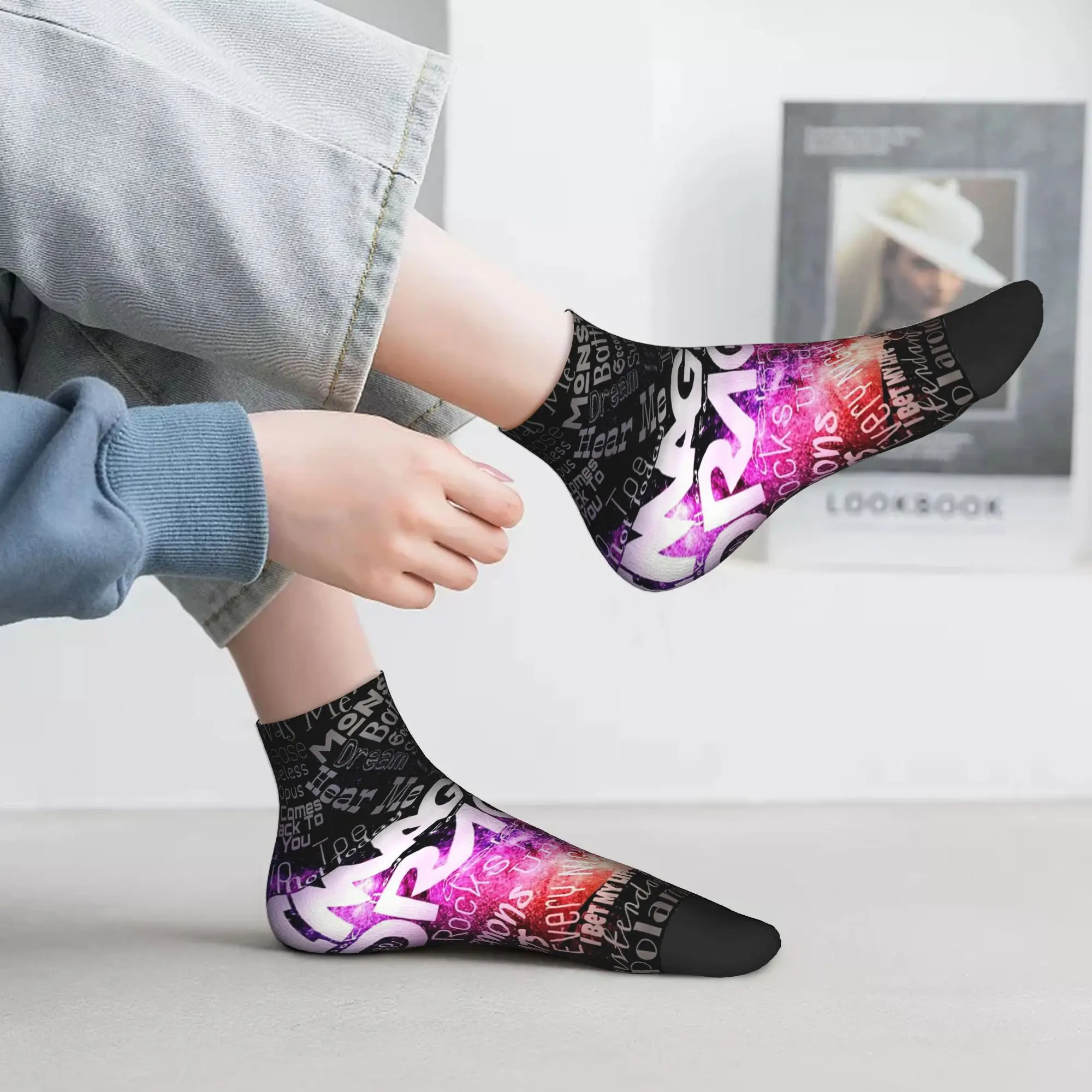 

All Seasons Imagine Dragons Socks Harajuku Super Soft Sport Middle Tube Socks Soft Hip Hop Stockings for Men Women Gifts