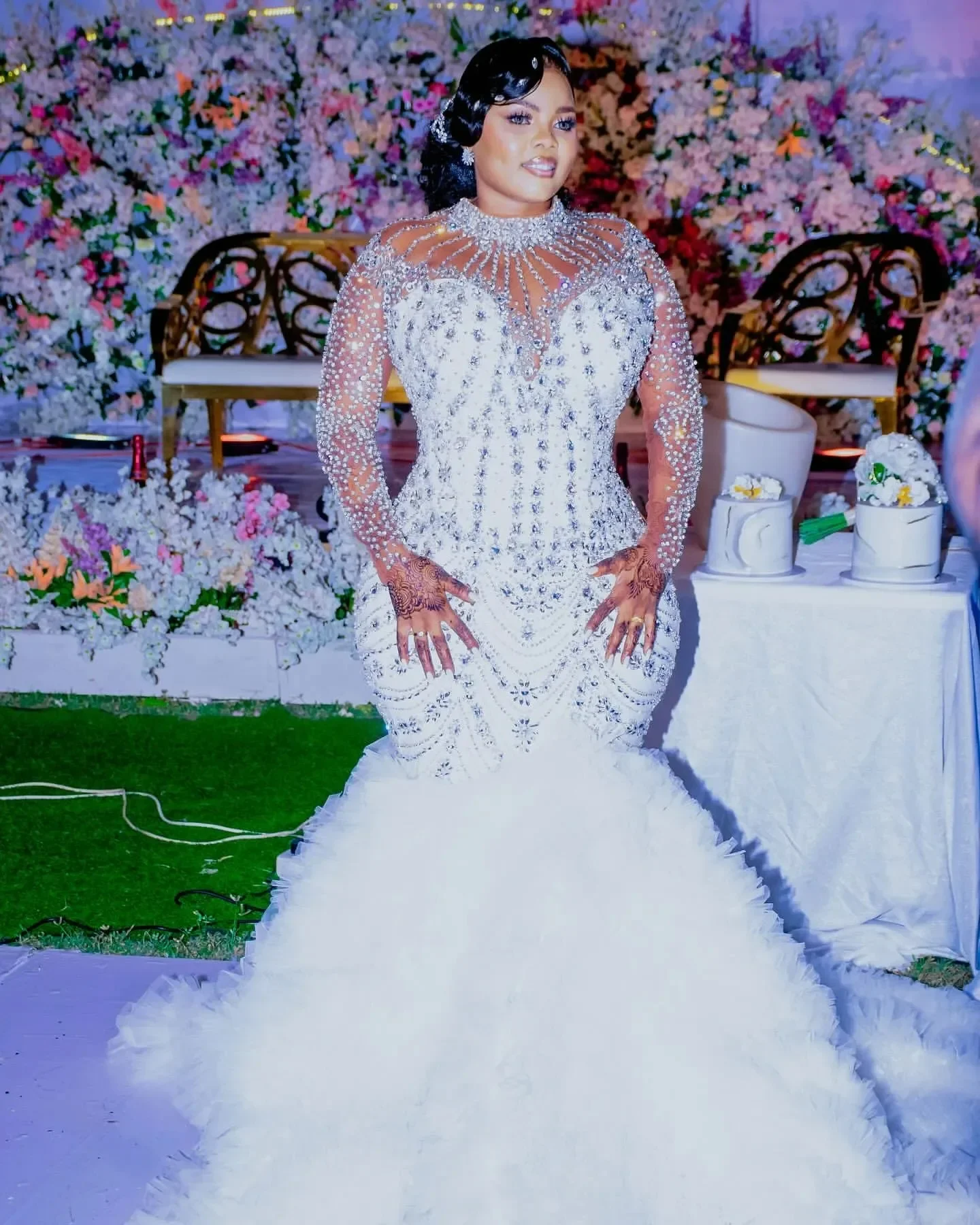 Aangepaste hoge hals sprankelende kristallen kralen zeemeermin trouwjurk Robe De Mariée lange mouwen lagen tule bruidsjurk