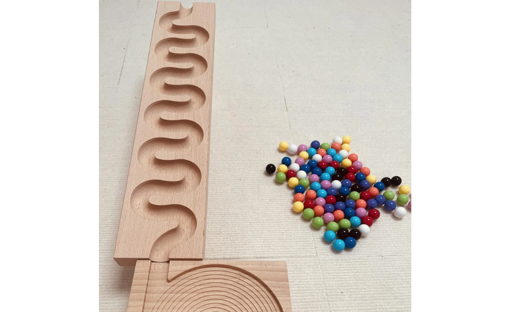 Marble Run with Wooden Blocks Stem Wooden Marble Run Set Learning Eco-Friendly for Preschoolers, Child-Centered School, Playroom