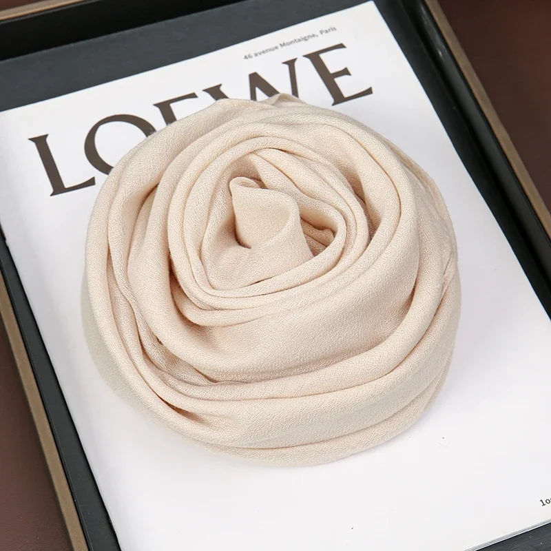 Wysokiej jakości kwadratowe apaszki damskie 90x90 cm, jednokolorowe, z bawełny i lnu, cienkie chusty na głowę, hidżaby dla kobiet muzułmańskich, akcesoria do torebek.