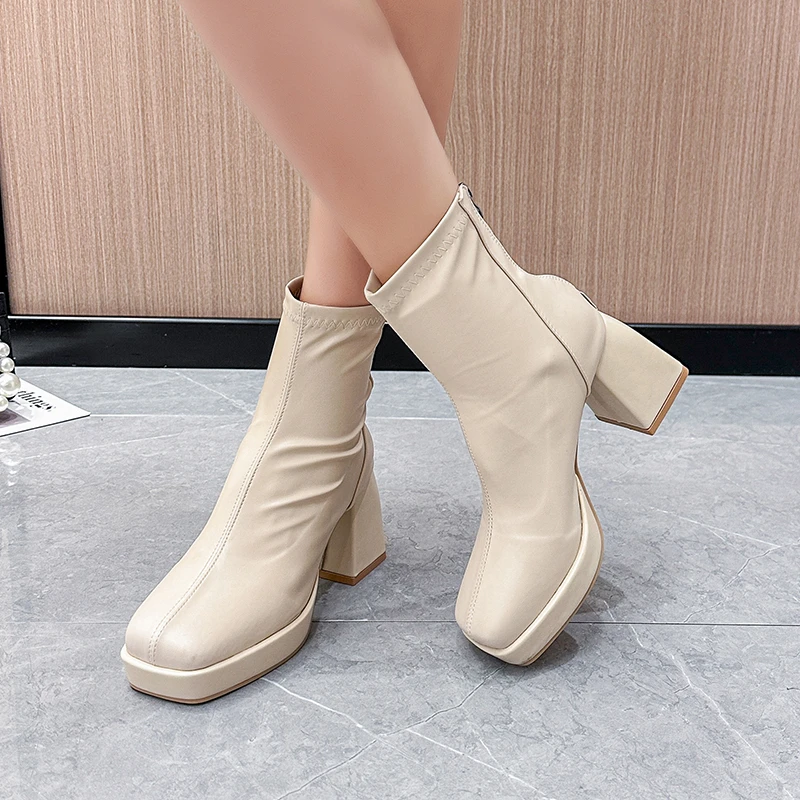 Modne krótkie buty na grubym obcasie 2024 zimowe nowe kwadratowe główny trend mody krótkie buty damskie pluszowe ciepłe wysokie buty na obcasie