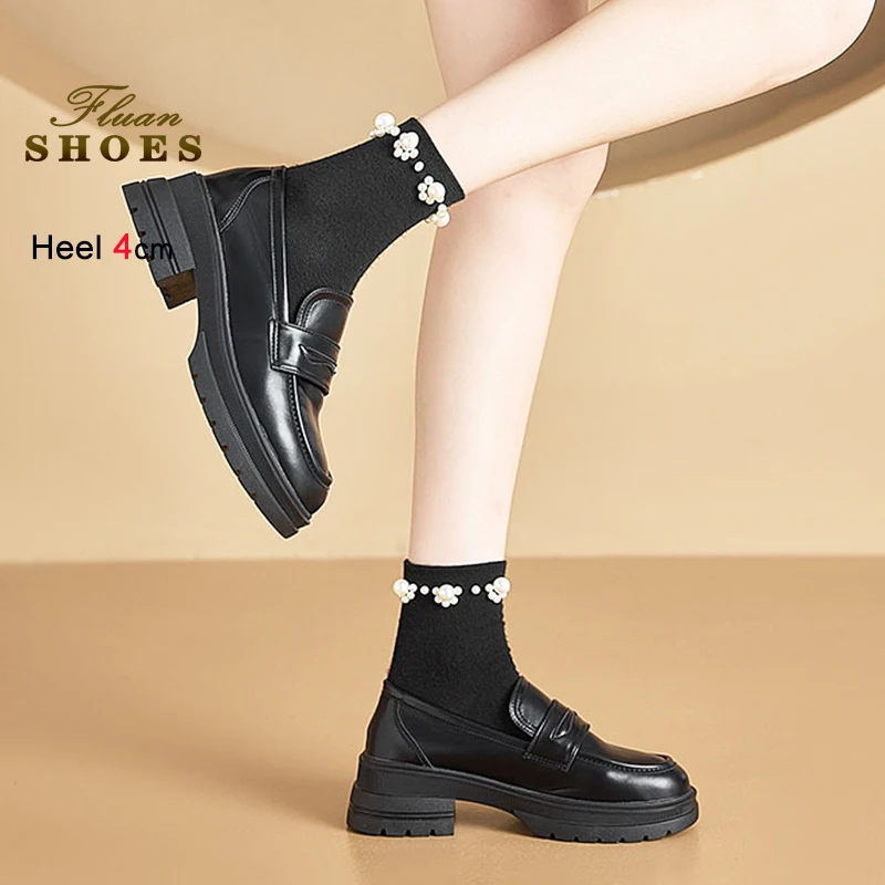 2025 جديد إمرأة حقيقية أحذية جلدية بدون كعب في الهواء الطلق 4 سنتيمتر لينة وحيد مريح حذاء كاجوال الخريف امرأة الانزلاق على سميكة القاع أحذية من الجلد