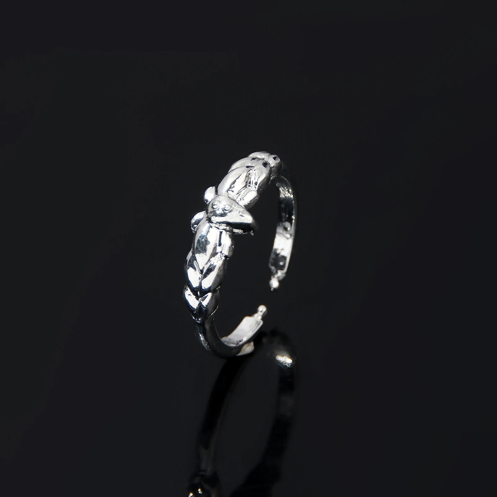Frieren: Beyond Journey's End Cosplay Ring Frieren Lotus Flower Metal Adjustable Rings for Women Men Jewelry Gift