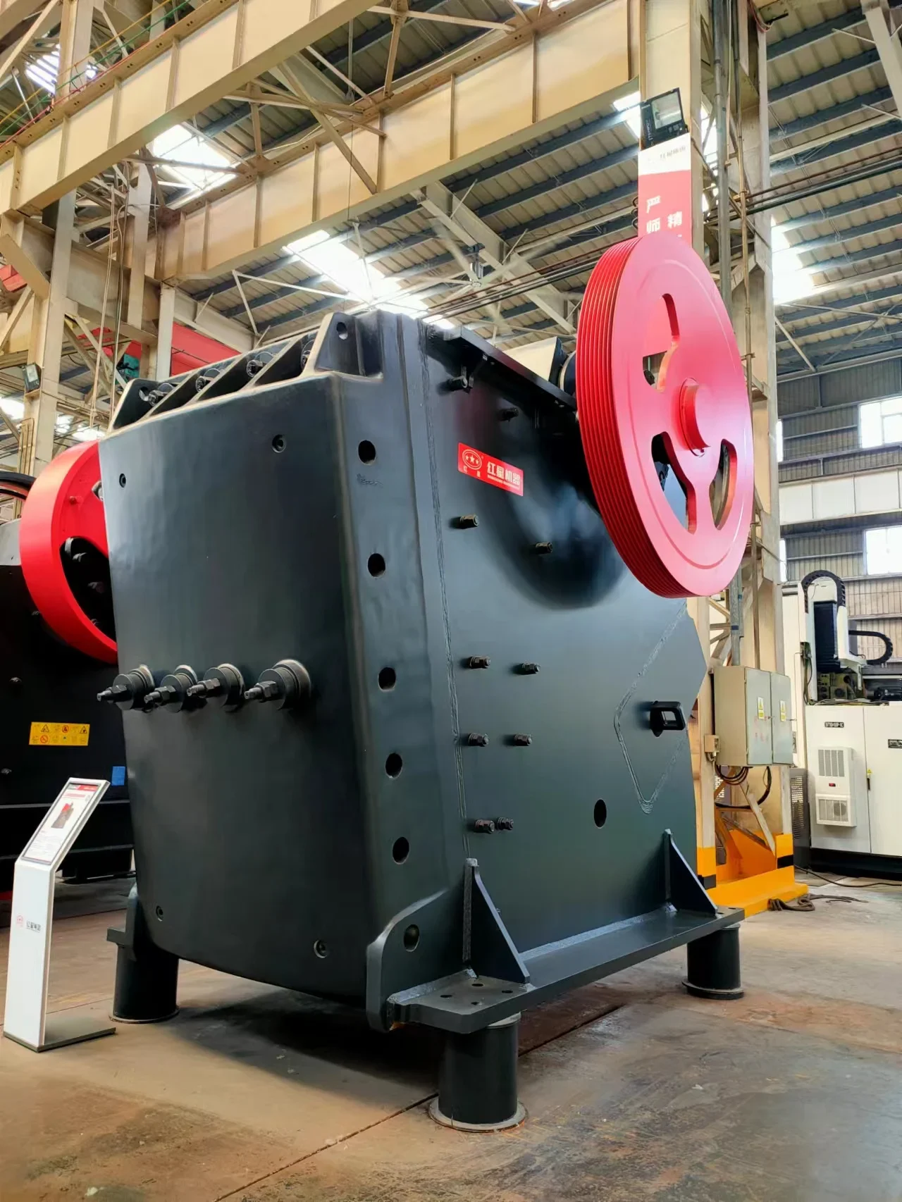 CJ106 jaw crusher from Henan Hongxing used for crushing line with cubic shape for sale