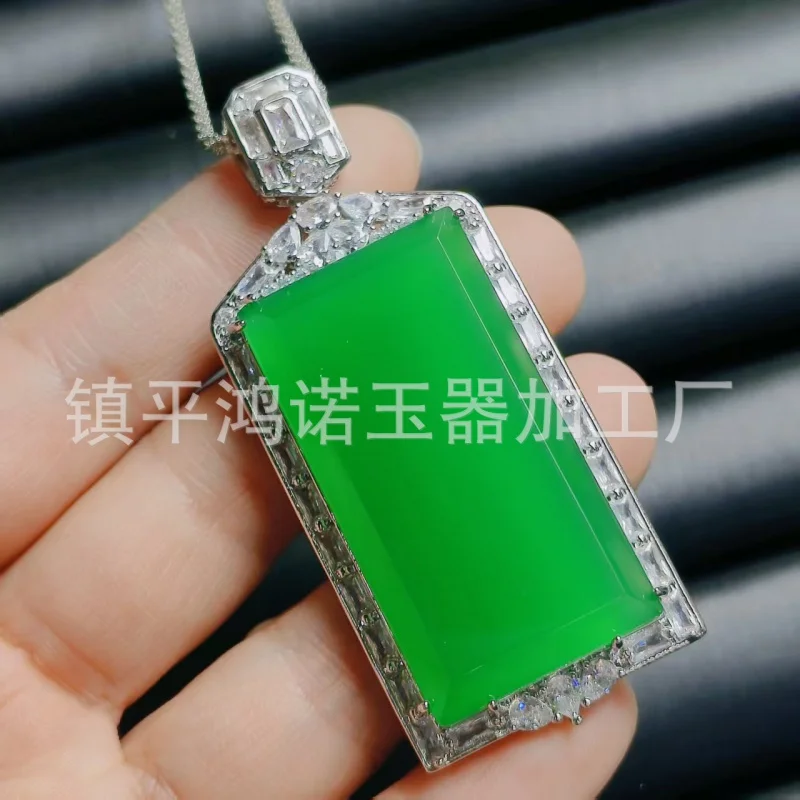 Silver-plated pendant with chalcedony and green agate, large jade necklace