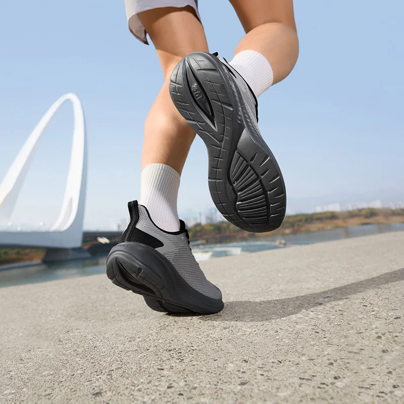 361 Degrees Fengye 1.0 SE Wear-resistant Comfortable Shock Absorb Lightweight Stable Breathable Male Jogging Sneakers 672612223F