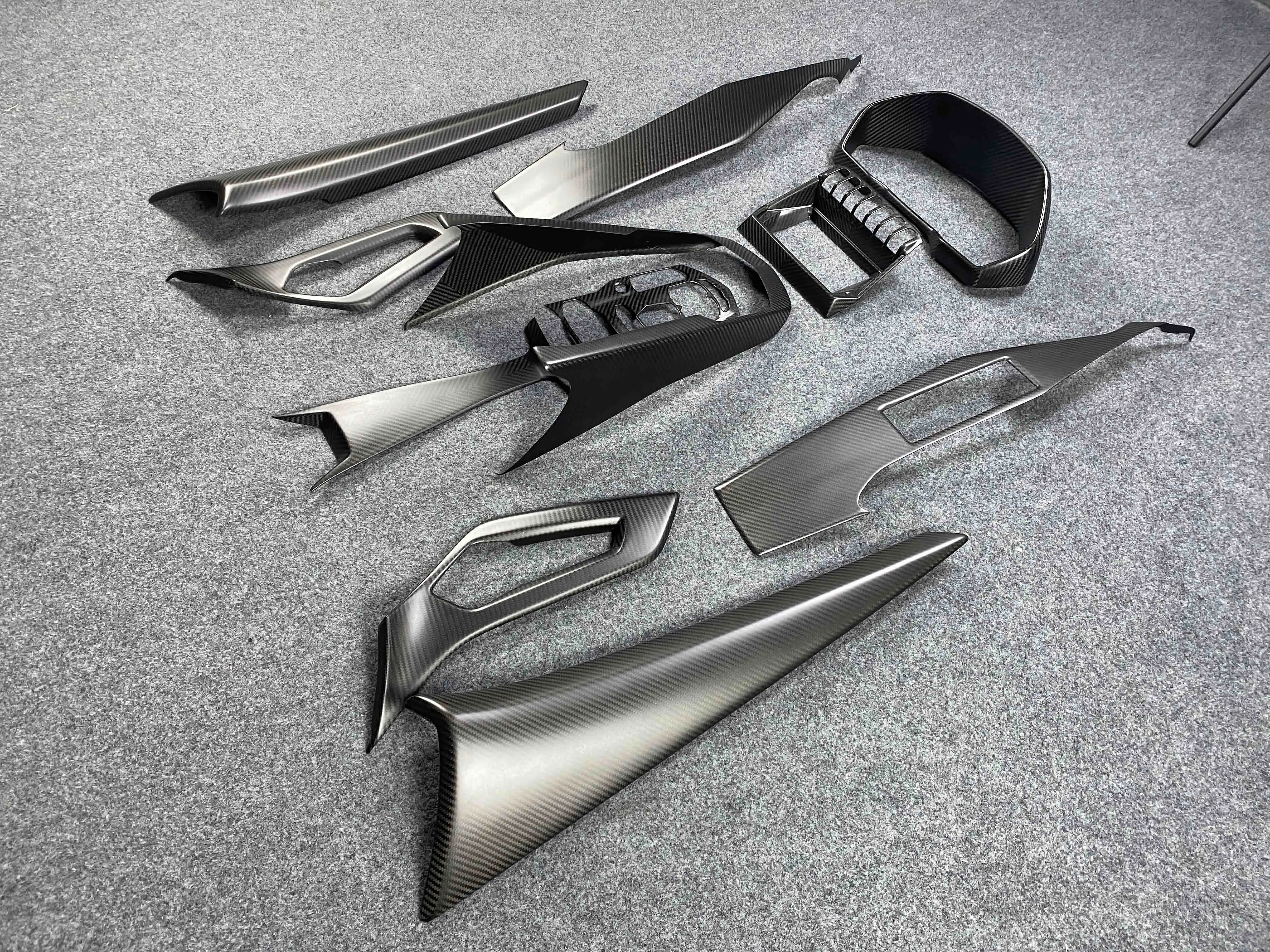 Matte Dry Carbon Fiber Interiors ( 11 PCS) Für Lambo LP700