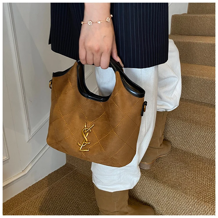 

Women's Clutch Bag Elegant Satin Evening Bag Formal Party Handbag With Chain Strap