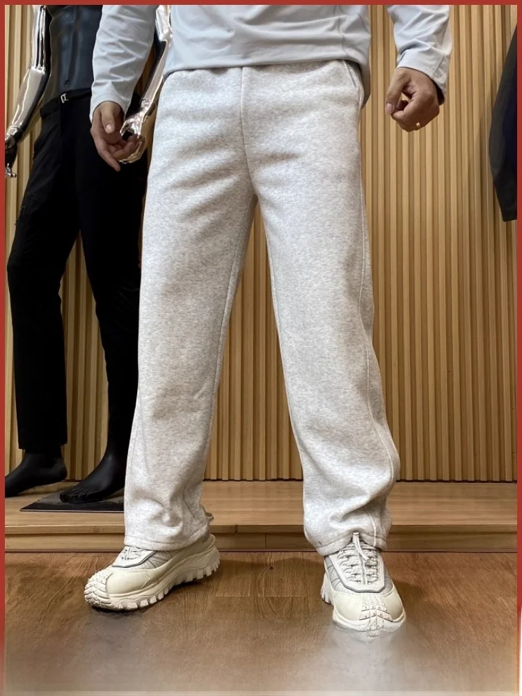 

Высококачественная эластичная трикотажная ткань, удобные спортивные повседневные брюки, прямые брюки, подходящие для весенней и осенней сезонной одежды для мужчин