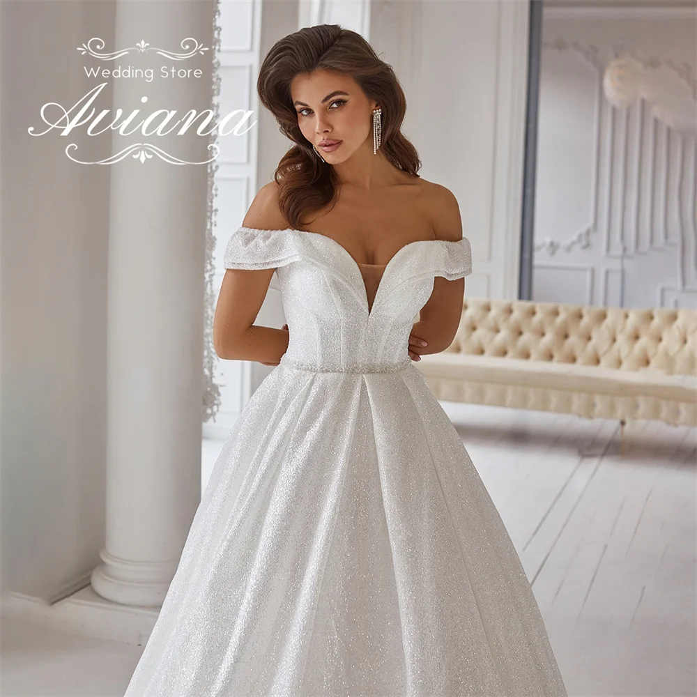 Aviana مخصص الخامس الرقبة قبالة الكتف قصيرة الأكمام عارية الذراعين الدانتيل يصل قطار الاجتياح طول الأرض اللؤلؤ الديكور بريق جديد