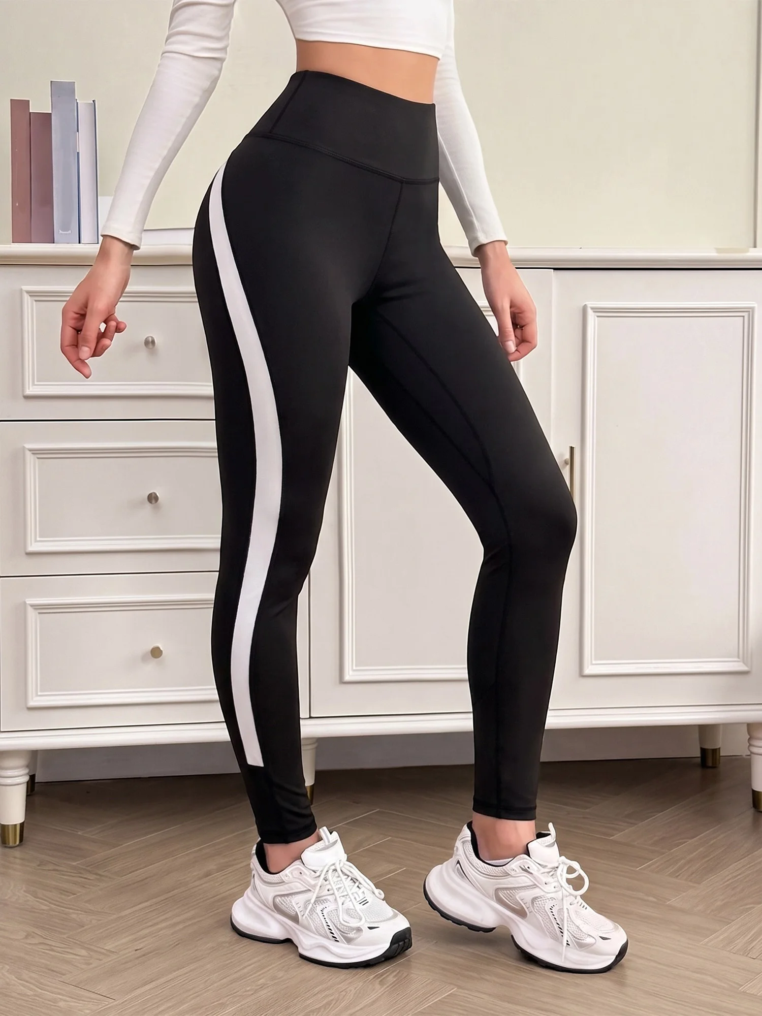 High Waisted Tummy Compression Yoga Leggings White Curved Side Stripe Patchwork Soft Stretch Gym Workout Sports Leggings