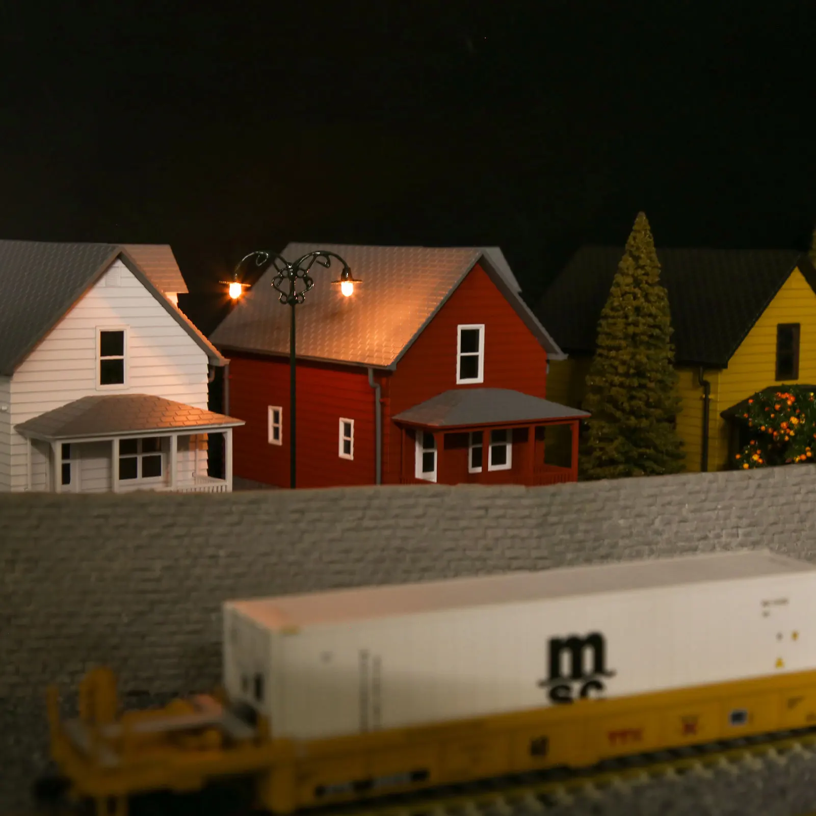 L523 10pcs Model Railway HO OO Scale Metal Lamps Street Lights Warm White 9cm Two-heads