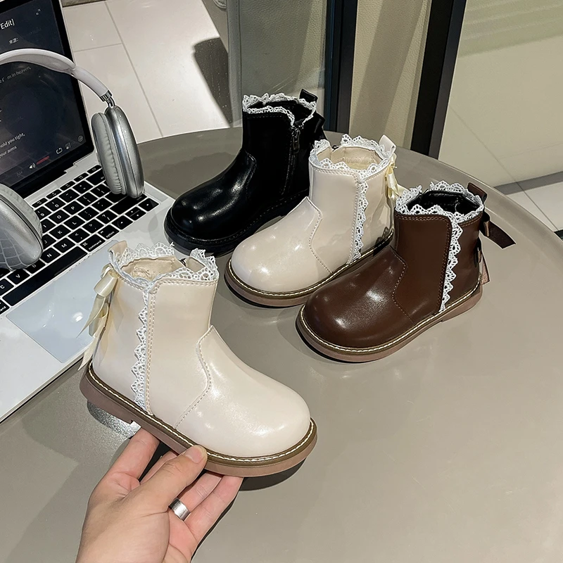 

Girls Leather Boots Sweet Lace Kids Princess Boots Korean Style Versatile 2025 Autumn Winter Children Short Boots Elegant Casual