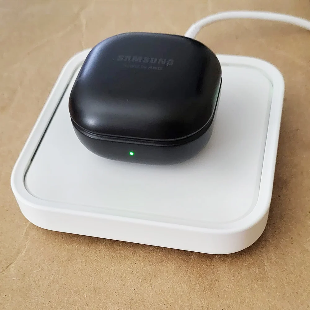 Almohadilla de carga inalámbrica para iPhone 17.16.15.14 Samsung Xiaomi Cargadores de teléfono Estación de carga rápida de inducción