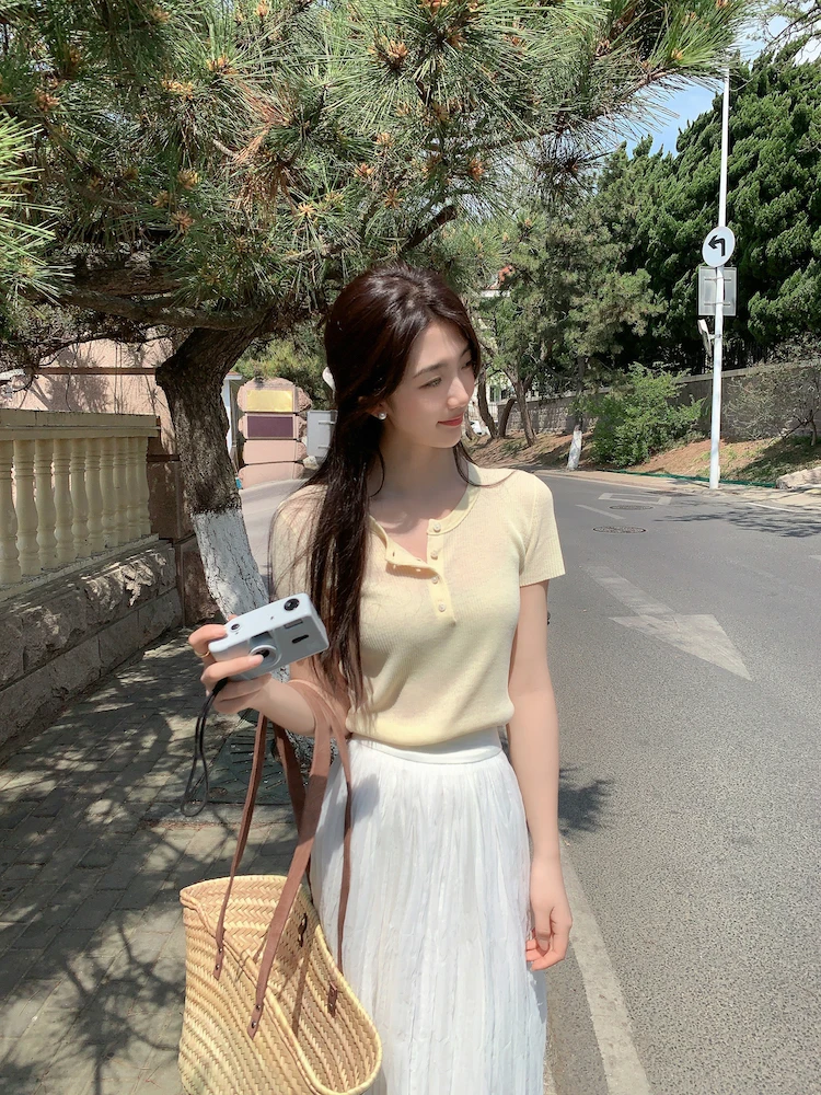 

Летний облегающий трикотажный топ с круглым вырезом и пуговицами из легкого льна для женщин, повседневный, милый, сшитый из трикотажа