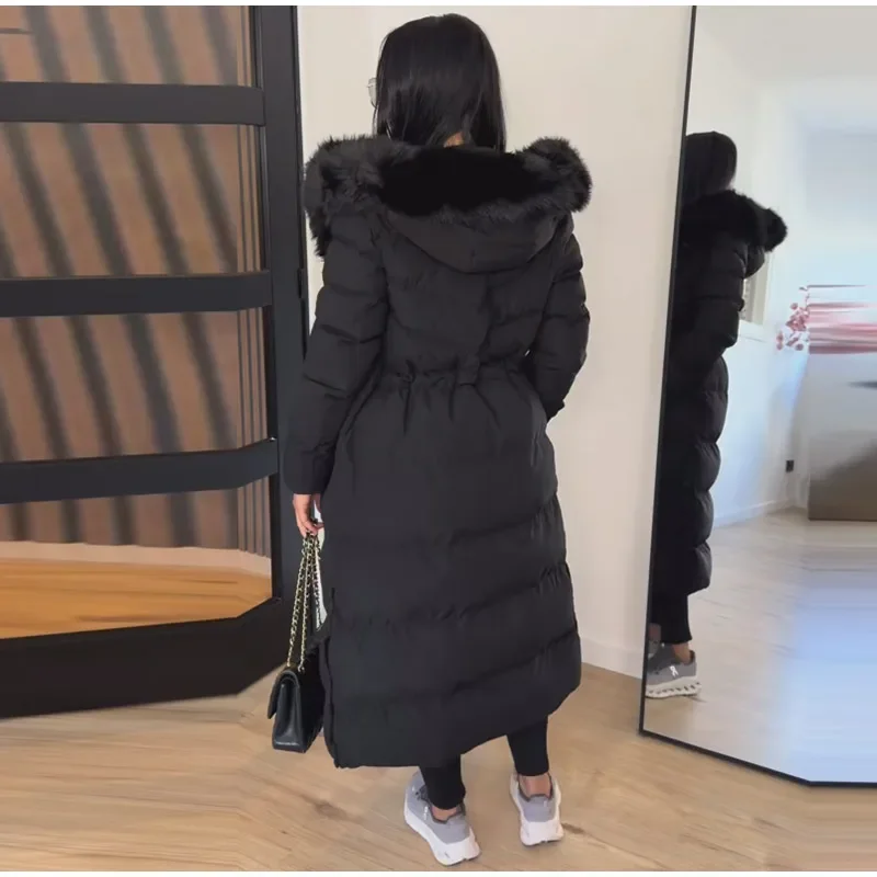 Langer Damen-Puffermantel mit Kunstfellkapuze, Kordelzug in der Taille, Reißverschluss, Knöpfe, dick, warm, Maxi-Steppjacke, Winter-Chic-Casual-Outfit 2026 – Detail 8