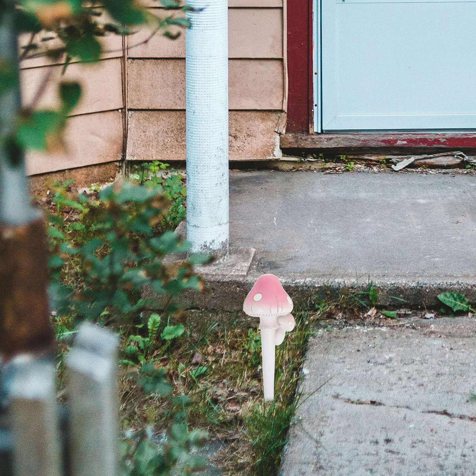 

Garden Glowing Resin Mushroom Nighttime Ambiance Weather Resistant Yard Insert Flower Pots Decoration Miniature Landscapes