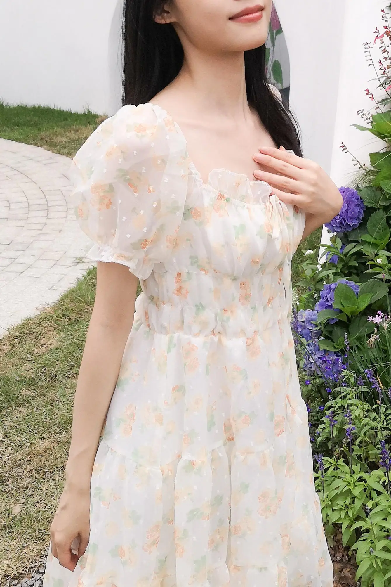 Tea Break French White Fragmented Flower Dress Children\'s Summer 2023 New Style Small and High Quality Waist Wrapped Bubble Slee