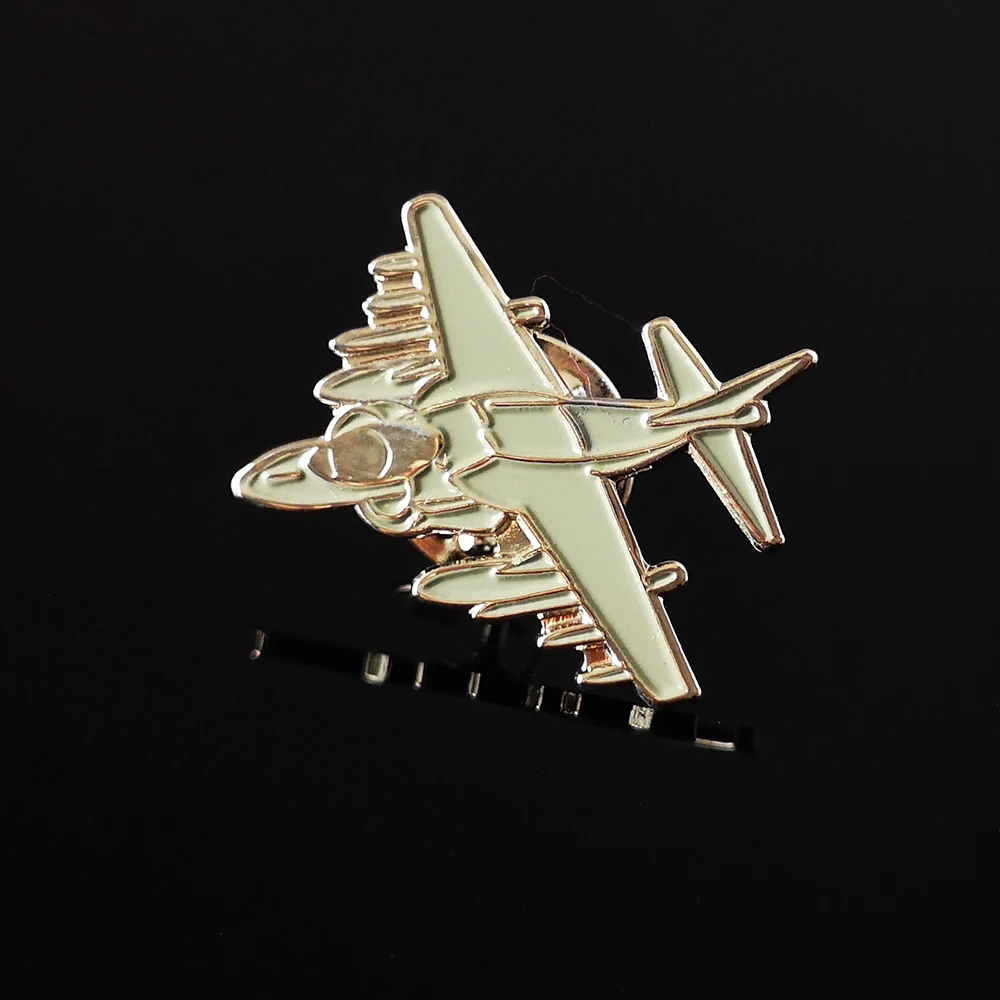 Airplane Lapel Pins Battleplane Bomber Metal  Personality Badge Vintage Classics Fashion Retro Plane Brooches Accessories